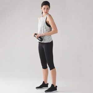 Lululemon Squad Goals Crop High Rise Athletic Legging 17” Black 4